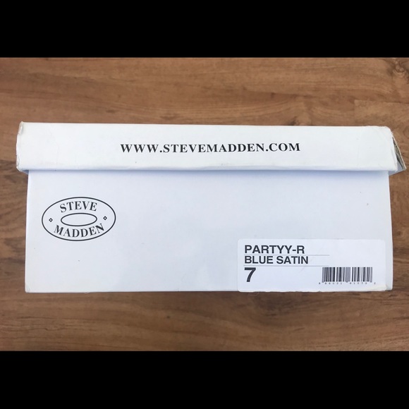 Steve Madden Partyy-R Blue Satin Heels - Picture 5 of 5